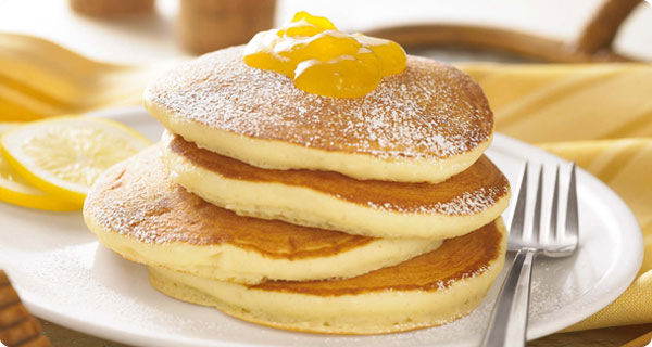 Αφράτα pancakes με άρωμα λεμόνι