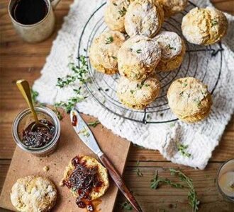 Βίγκαν τυρώδη scones
