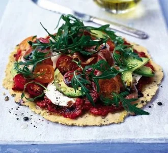 Γαλλική πίτσα με φρέσκια επικάλυψη