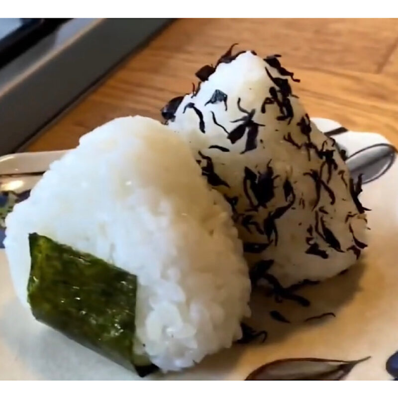 Ιαπωνικά μπαλάκια ρυζιού ονιγκίρι