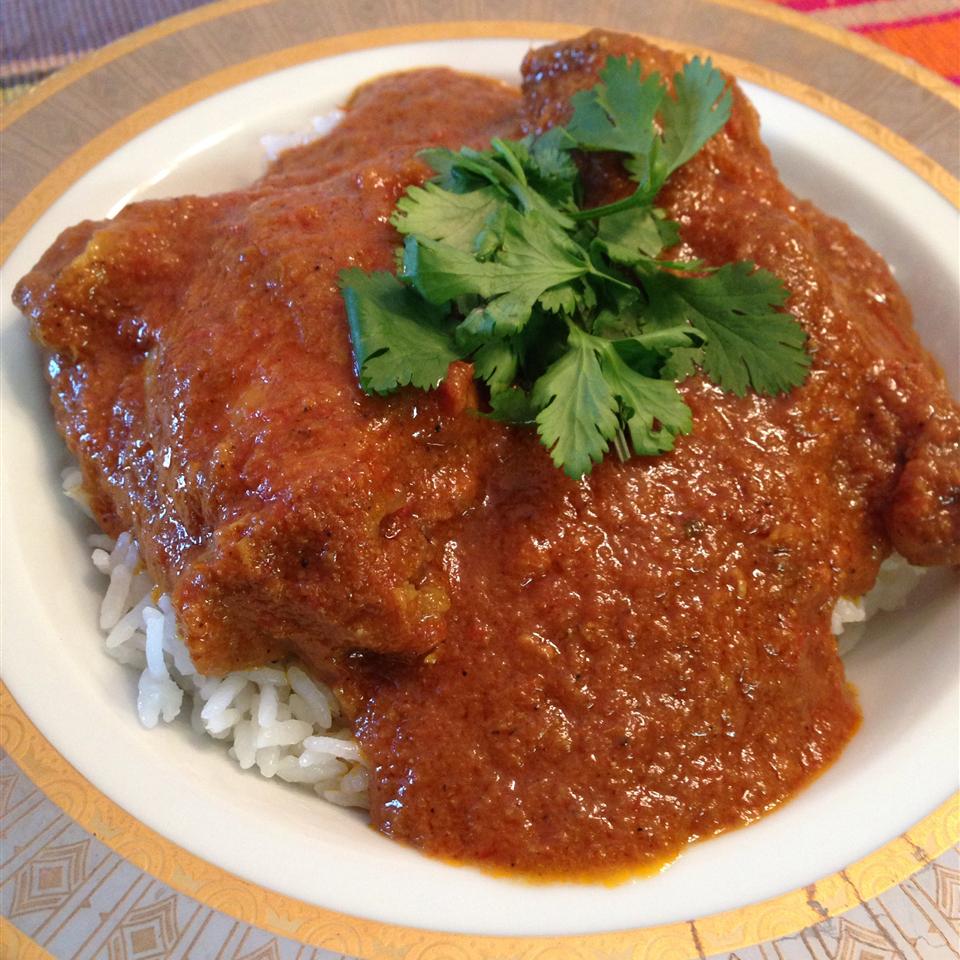 Ινδικό κοτόπουλο με κόκκινη σάλτσα