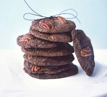 Μπισκότα με κομμάτια σοκολάτας και πεκάν