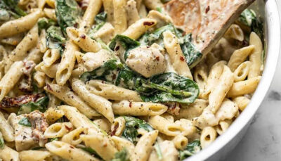 Πένες με κοτόπουλο και πέστο