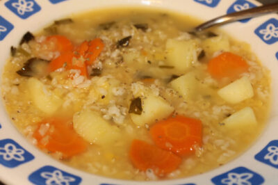 Χορτόσουπα με κόκκινες φακές